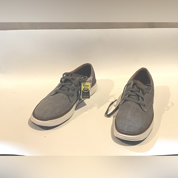 SKECHERS VEGAN Beige/Grey Casual Sneakers- Brand New With Tags - Picture 2 of 6